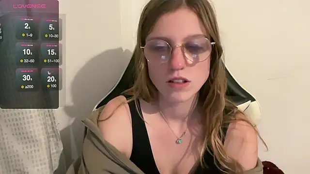 BustyKellyXXX online show from December 22, 8:53 pm