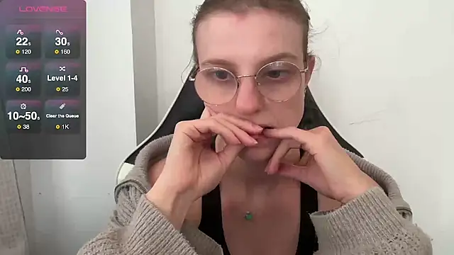 BustyKellyXXX online show from November 12, 2:32 pm