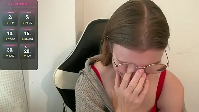 BustyKellyXXX online show from November 18, 10:29 am