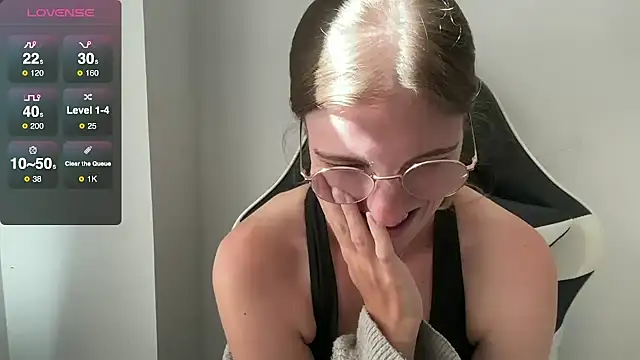 Snapshot of BustyKellyXXX chatting on September 11, 10:15 am BustyKellyXXX online show from September 11, 10:15 am