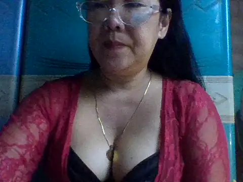 mommasexy29 online show from October 7, 10:11 pm