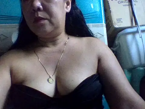 mommasexy29 online show from October 1, 10:35 pm