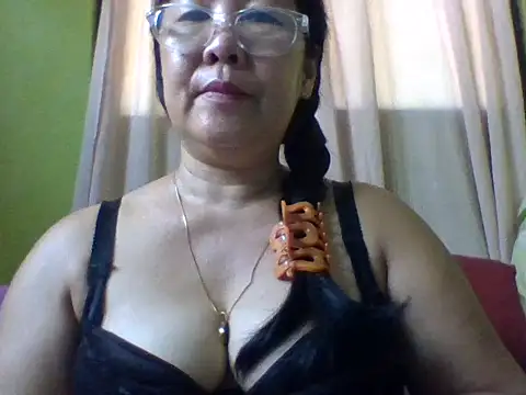 mommasexy29 online show from October 7, 4:46 am