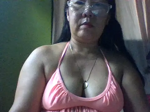 mommasexy29 online show from September 27, 10:16 pm