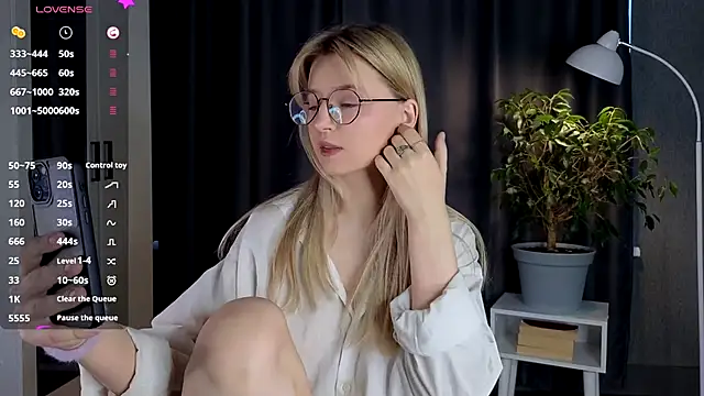 zegoii online show from November 13, 12:42 pm