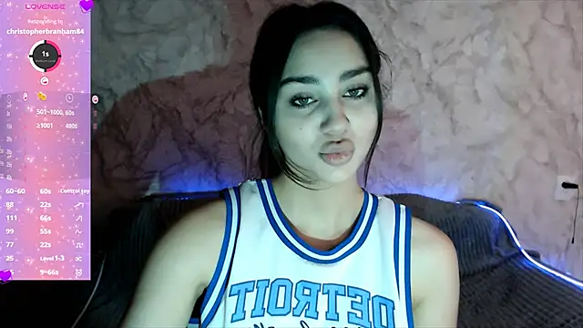 Snapshot of ChocolateKity chatting on November 18, 2:38 am ChocolateKity online show from November 18, 2:38 am