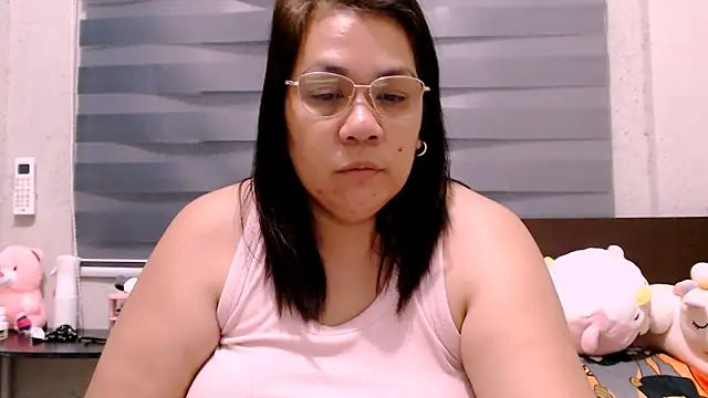 Snapshot of Saint_flowerxxx chatting on September 21, 2:33 pm Saint flowerxxx online show from September 21, 2:33 pm