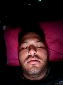 Snapshot of Frank0021 chatting on November 13, 12:58 am Frank0021 online show from November 13, 12:58 am