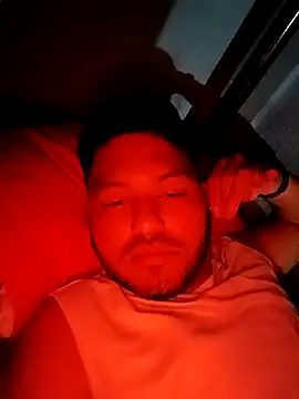 Snapshot of Frank0021 chatting on November 14, 12:25 am Frank0021 online show from November 14, 12:25 am