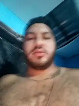 Snapshot of Frank0021 chatting on November 25, 1:50 am Frank0021 online show from November 25, 1:50 am