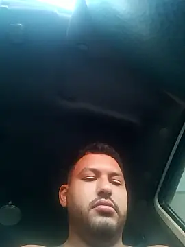 Snapshot of Frank0021 chatting on January 17, 10:02 pm Frank0021 online show from January 17, 10:02 pm