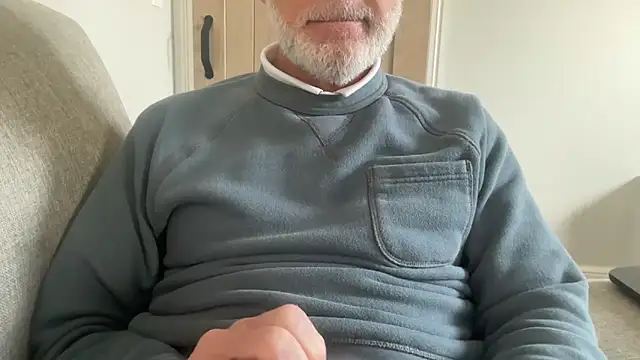 Snapshot of braselton06 chatting on December 3, 3:55 pm braselton06 online show from December 3, 3:55 pm