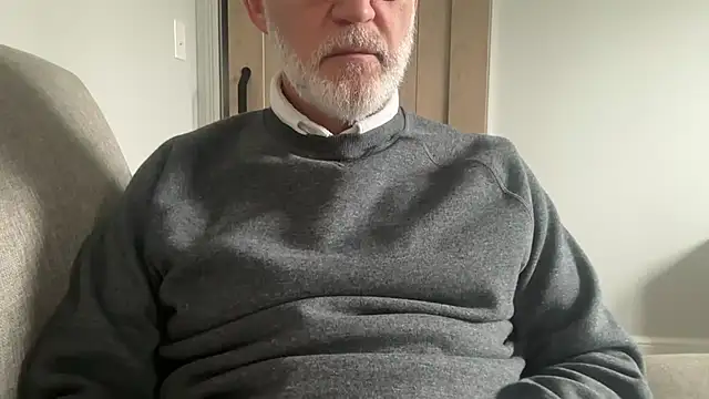 Snapshot of braselton06 chatting on December 1, 2:40 pm braselton06 online show from December 1, 2:40 pm