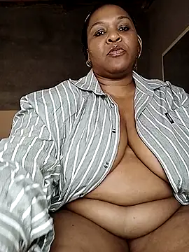 Snapshot of Moretl chatting on February 15, 12:48 pm Moretl online show from February 15, 12:48 pm