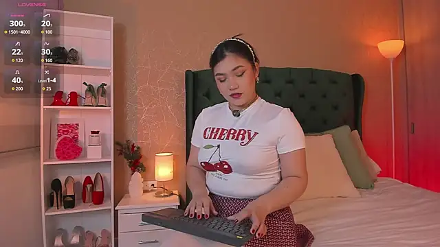 naughty fun room online show from November 4, 11:08 pm