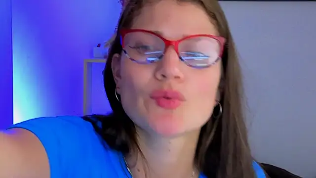 Camila-ventura online show from December 3, 7:57 pm