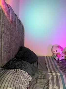 Snapshot of Maddy_w chatting on October 25, 3:06 am Maddy w online show from October 25, 3:06 am