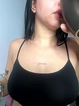 lucy grey25 online show from January 18, 3:37 pm