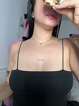 lucy grey25 online show from March 2, 6:59 pm