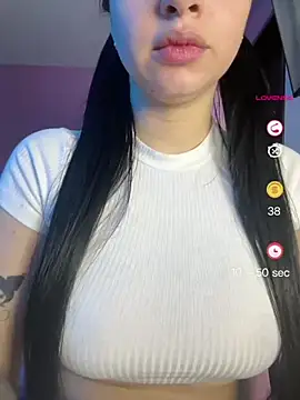 Snapshot of lucy_grey25 chatting on July 13, 4:39 pm lucy grey25 online show from July 13, 4:39 pm