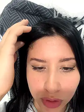 Snapshot of lucy_grey25 chatting on October 29, 4:50 pm lucy grey25 online show from October 29, 4:50 pm