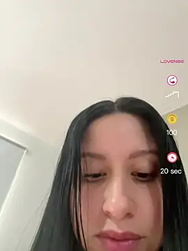 Snapshot of lucy_grey25 chatting on June 16, 2:28 pm lucy grey25 online show from June 16, 2:28 pm