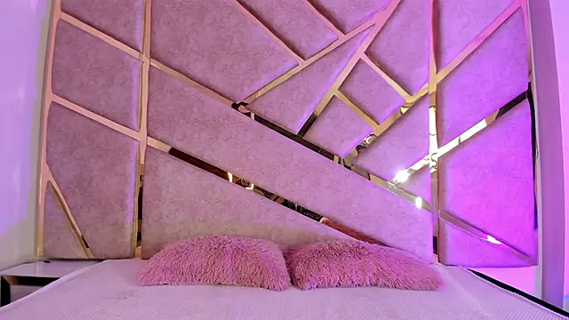 Zafiro claire online show from November 1, 5:40 pm