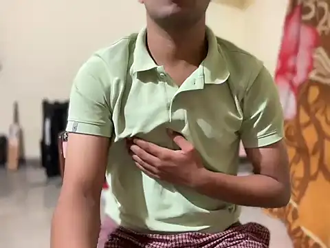 Snapshot of project085 chatting on October 27, 3:35 pm project085 online show from October 27, 3:35 pm