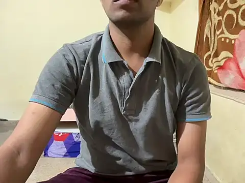 Snapshot of project085 chatting on November 7, 2:54 pm project085 online show from November 7, 2:54 pm