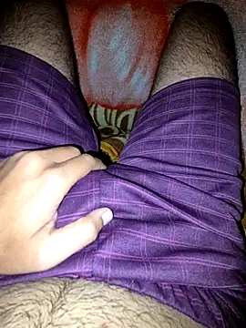 Snapshot of project085 chatting on October 3, 5:47 pm project085 online show from October 3, 5:47 pm