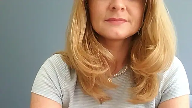 Snapshot of Ginger-bb chatting on July 2, 12:00 pm Ginger-bb online show from July 2, 12:00 pm