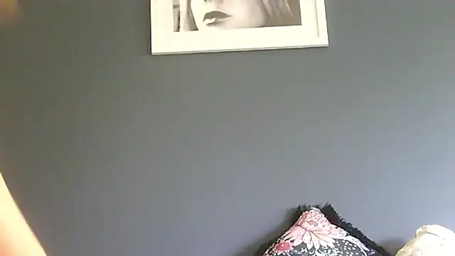 Snapshot of Ginger-bb chatting on June 4, 6:07 am Ginger-bb online show from June 4, 6:07 am