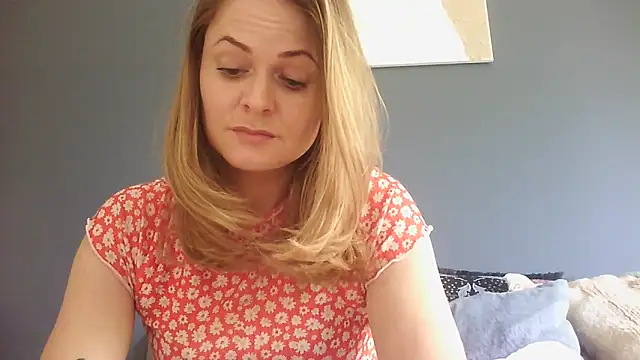 Snapshot of Ginger-bb chatting on May 28, 6:43 am Ginger-bb online show from May 28, 6:43 am