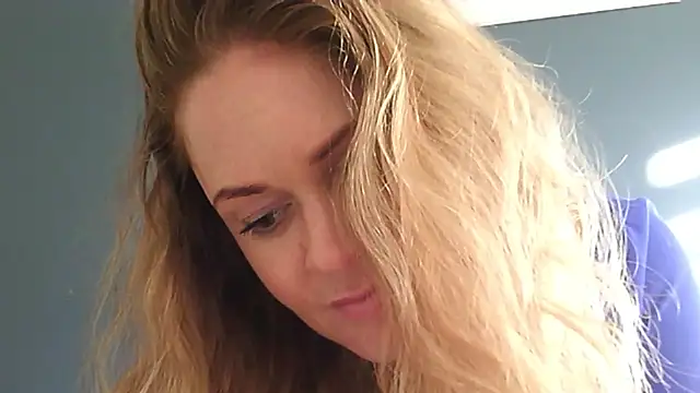 Snapshot of Ginger-bb chatting on July 4, 5:28 pm Ginger-bb online show from July 4, 5:28 pm