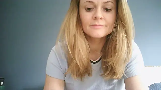 Snapshot of Ginger-bb chatting on June 16, 3:56 pm Ginger-bb online show from June 16, 3:56 pm