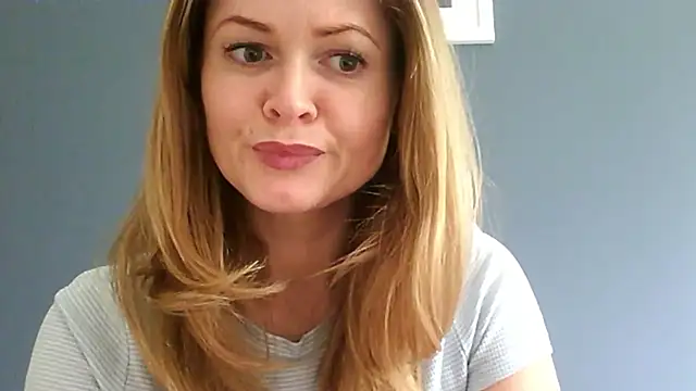 Snapshot of Ginger-bb chatting on July 7, 8:29 am Ginger-bb online show from July 7, 8:29 am
