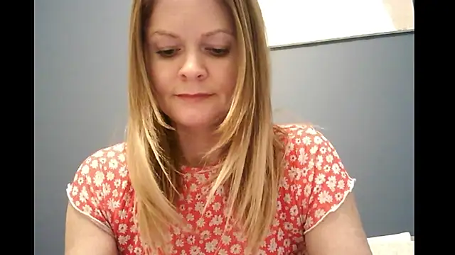 Snapshot of Ginger-bb chatting on November 19, 7:30 am Ginger-bb online show from November 19, 7:30 am