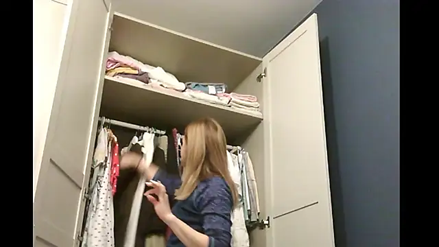 Snapshot of Ginger-bb chatting on December 15, 7:36 am Ginger-bb online show from December 15, 7:36 am