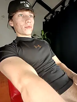 Logan sixxer online show from December 19, 2:59 am