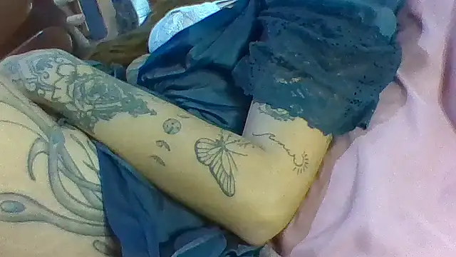 offnyxmoon online show from September 18, 2:42 pm