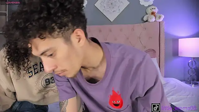 Joe And Emma online show from October 2, 9:40 pm