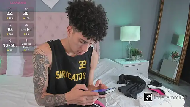 Joe And Emma online show from November 5, 9:40 pm