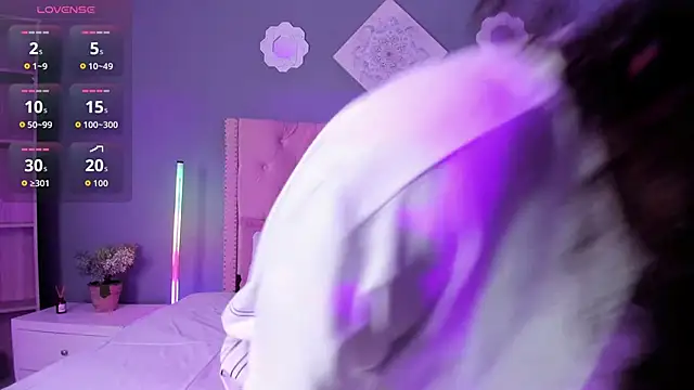 Joe And Emma online show from November 11, 9:09 pm