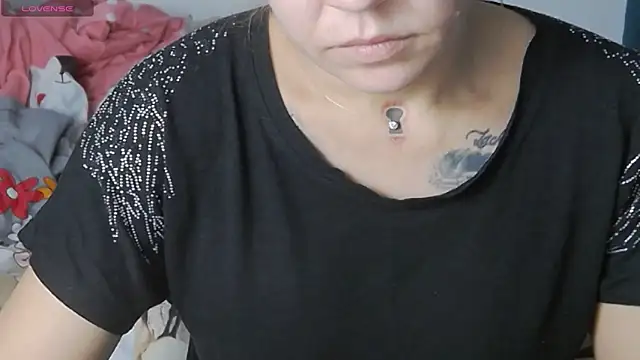 Snapshot of KatyNolann chatting on October 17, 7:11 am KatyNolann online show from October 17, 7:11 am