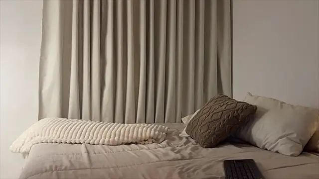 Miia Vega  online show from February 12, 11:59 pm