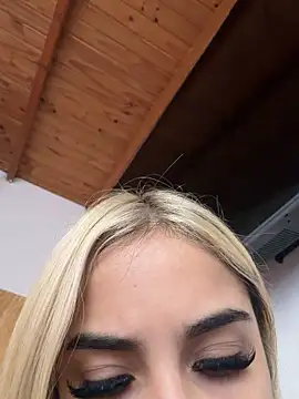 Babylovetiernax online show from April 10, 3:52 pm