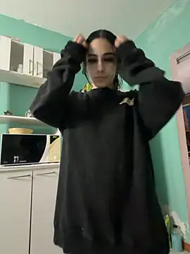 Babylovetiernax online show from November 29, 3:45 pm