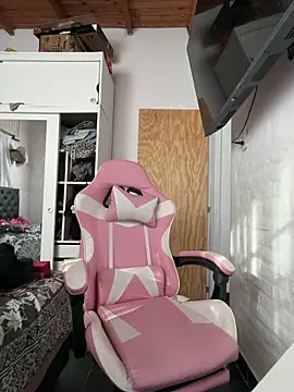 Babylovetiernax online show from March 7, 8:36 pm