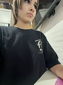 Babylovetiernax online show from February 12, 11:59 pm