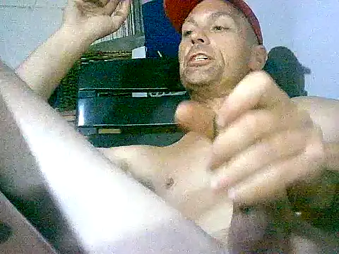 Snapshot of sacptjock83 chatting on November 13, 10:24 pm sacptjock83 online show from November 13, 10:24 pm